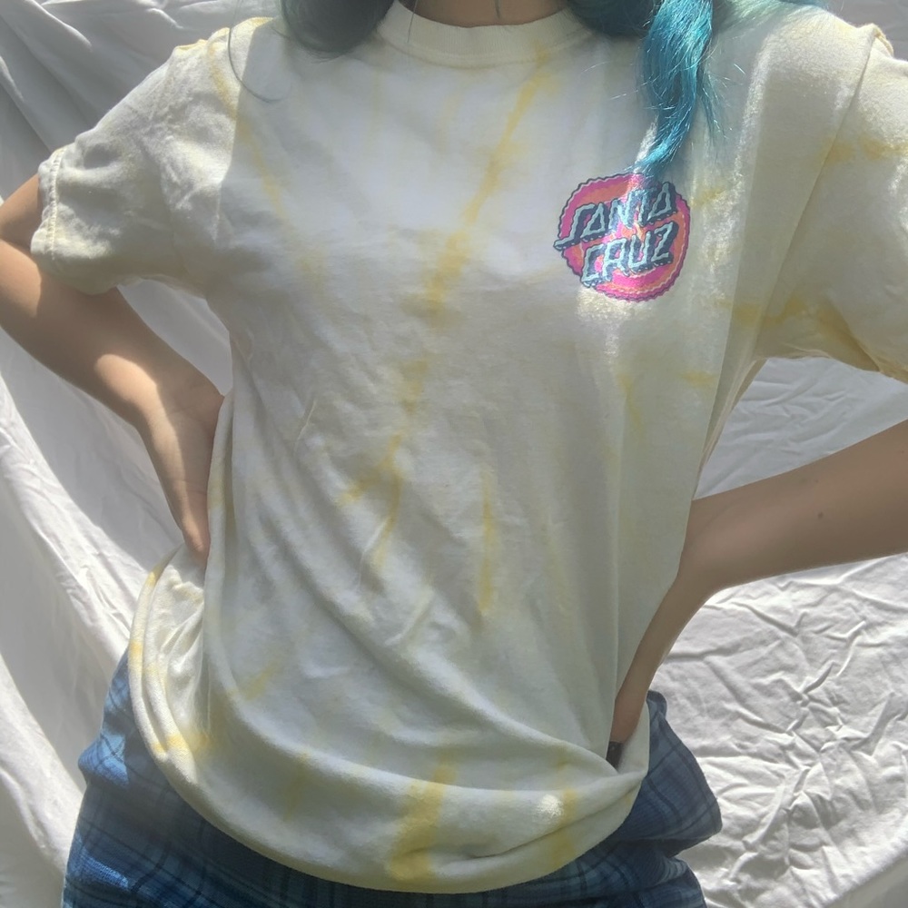 ONLY WORN TWICE Santa Cruz size medium tee